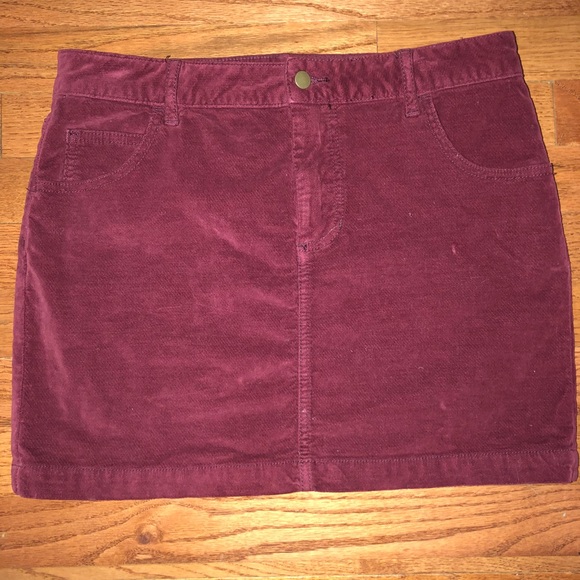 BDG Dresses & Skirts - BDG MAROON SKIRT! Excellent condition, size 4!